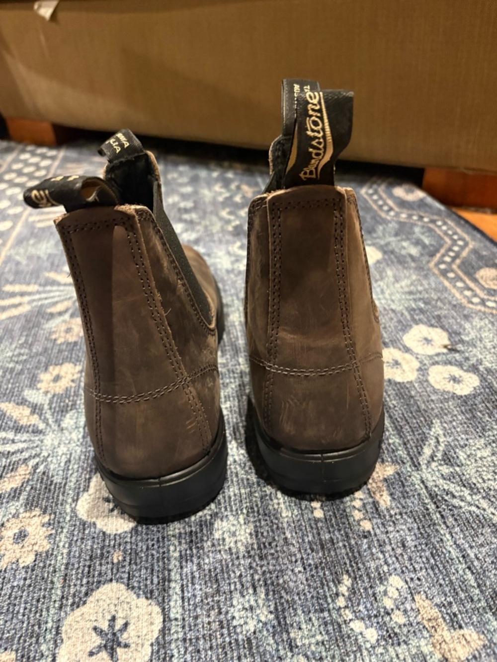 Women’s Classic Chelsea Blundstone Boot - Picture 4 of 9
